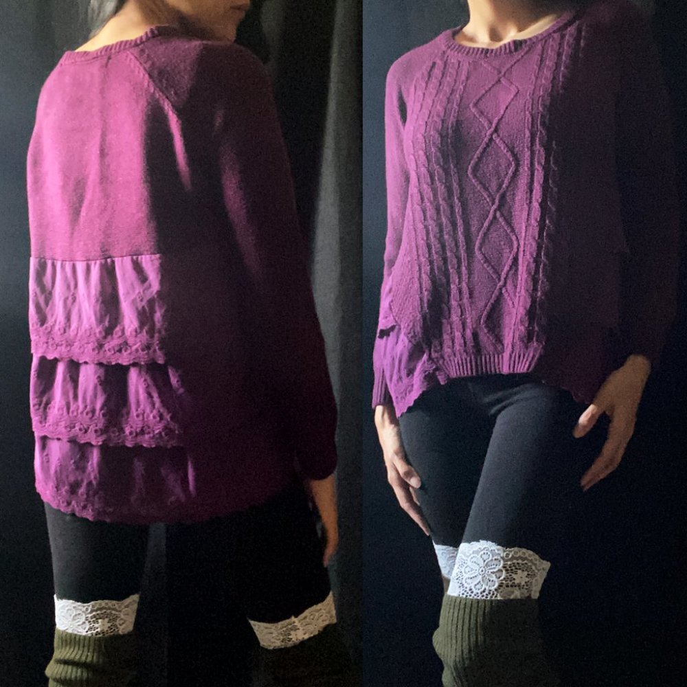 ⭐️ Vintage Lace Back Sweater